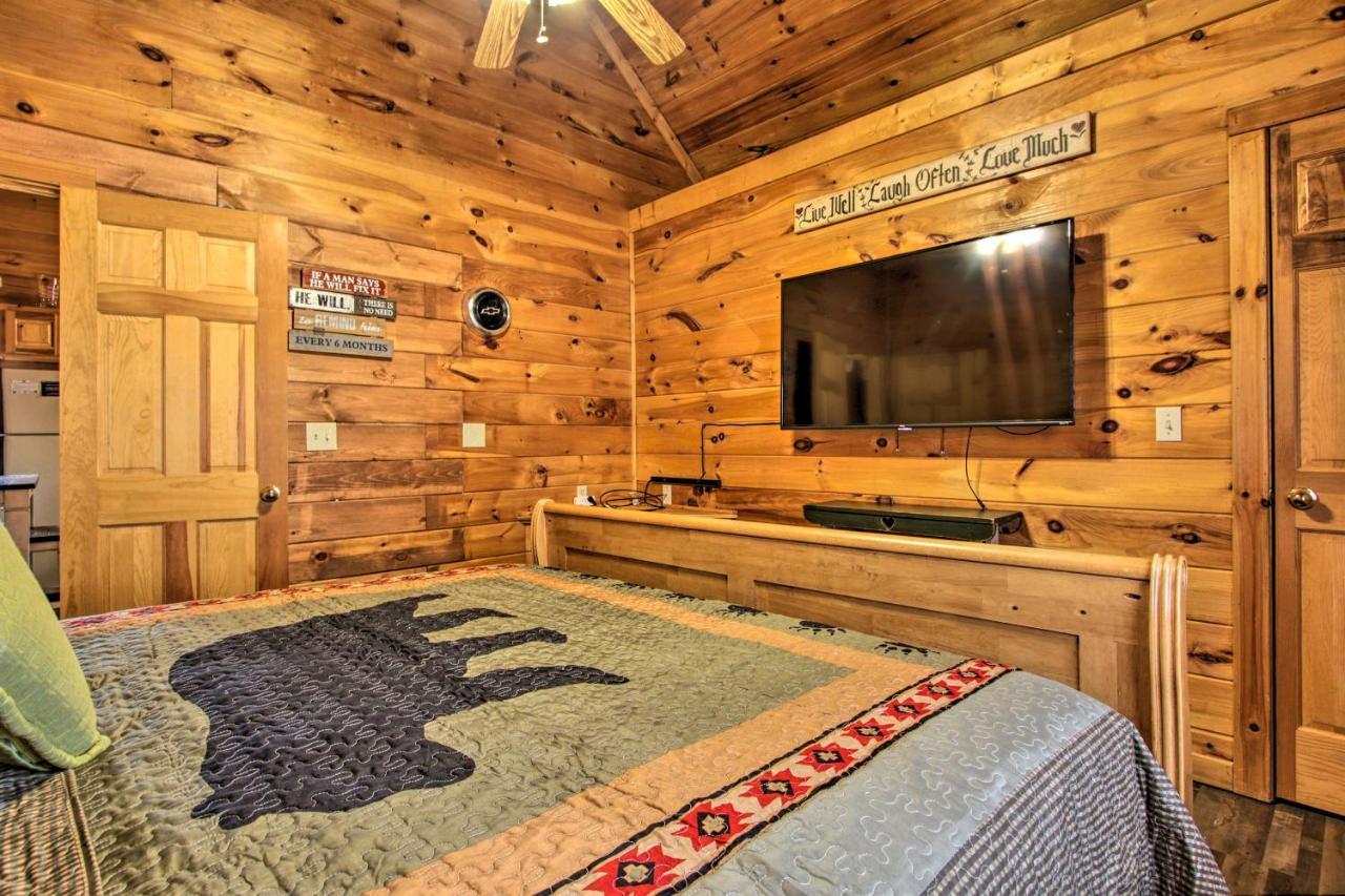 Pigeon Forge Cabin With Hot Tub And Mountain Views! 외부 사진