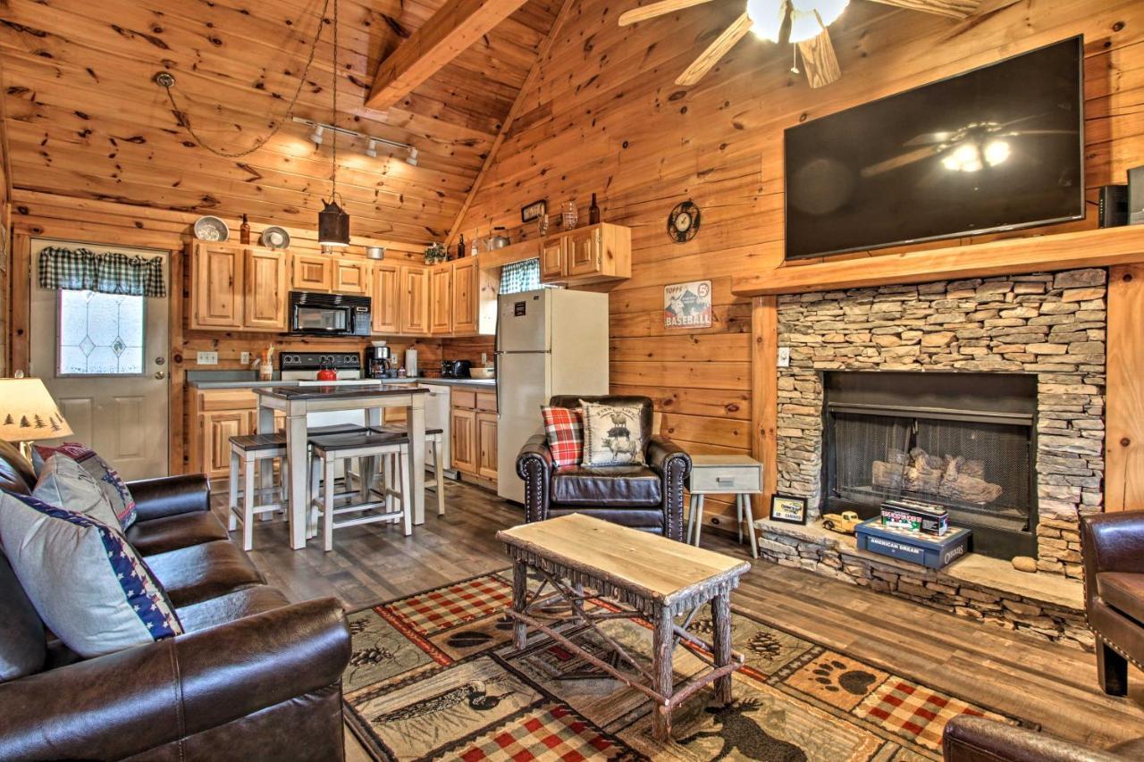 Pigeon Forge Cabin With Hot Tub And Mountain Views! 외부 사진