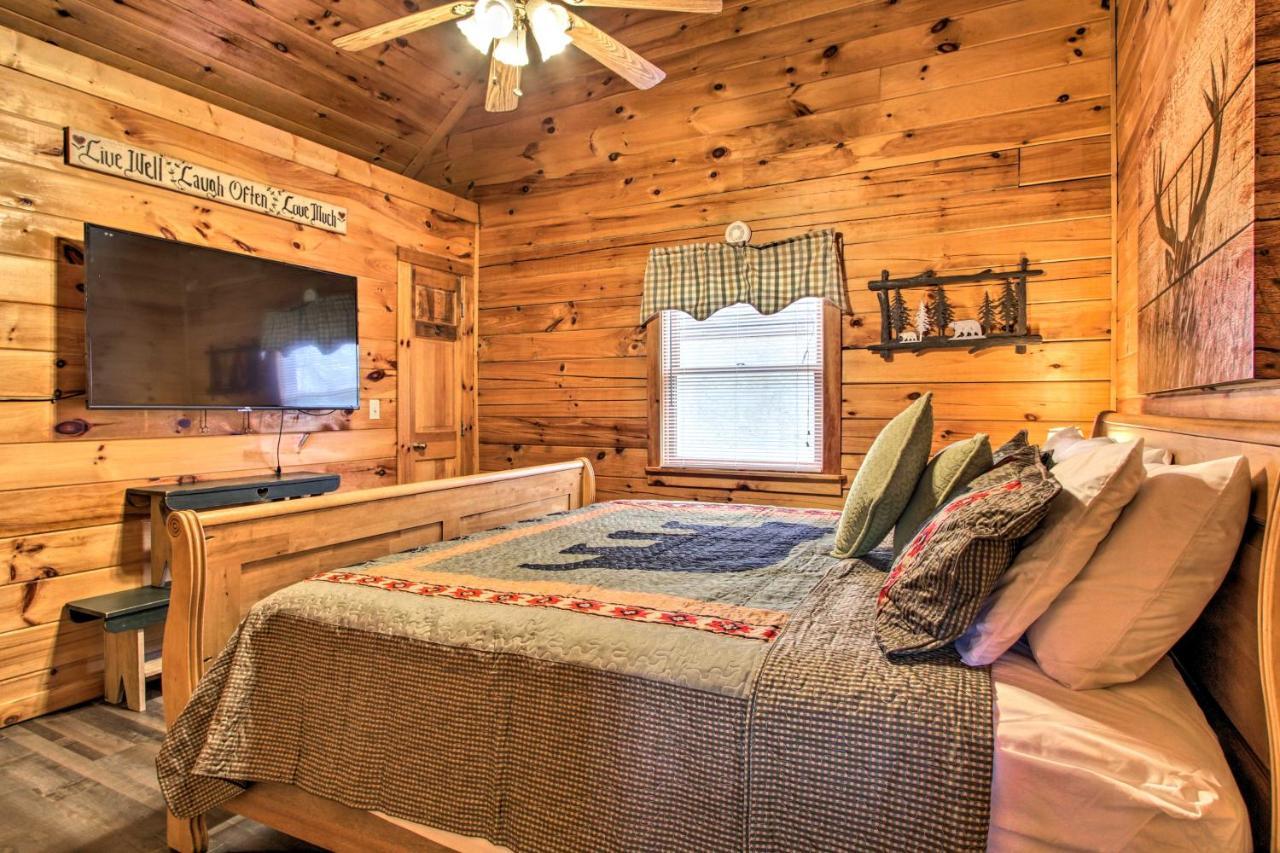 Pigeon Forge Cabin With Hot Tub And Mountain Views! 외부 사진