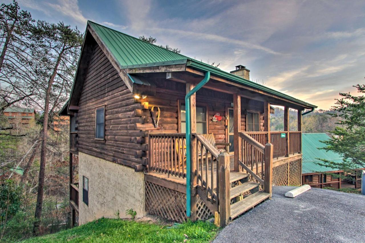 Pigeon Forge Cabin With Hot Tub And Mountain Views! 외부 사진